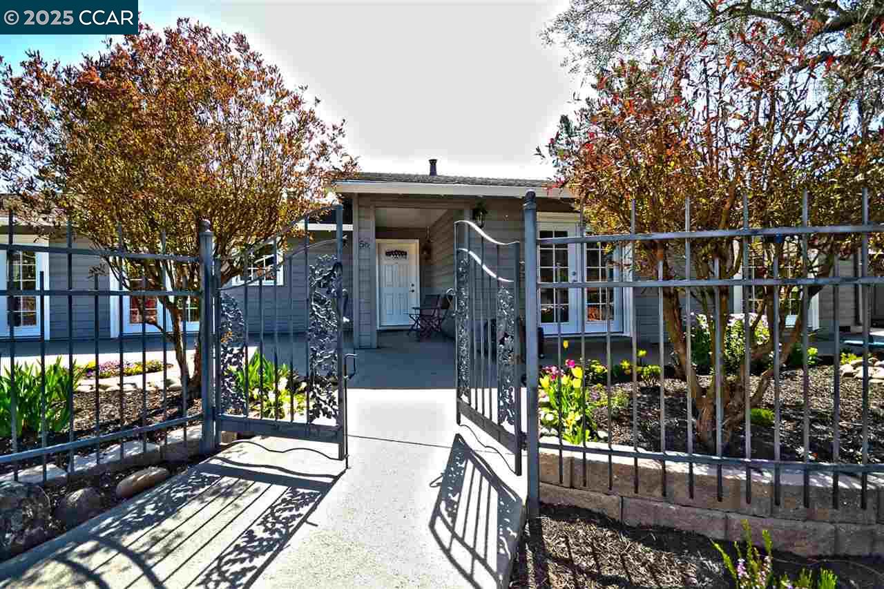 Detail Gallery Image 29 of 29 For 56 Bates Blvd, Orinda,  CA 94563 - 4 Beds | 2/1 Baths