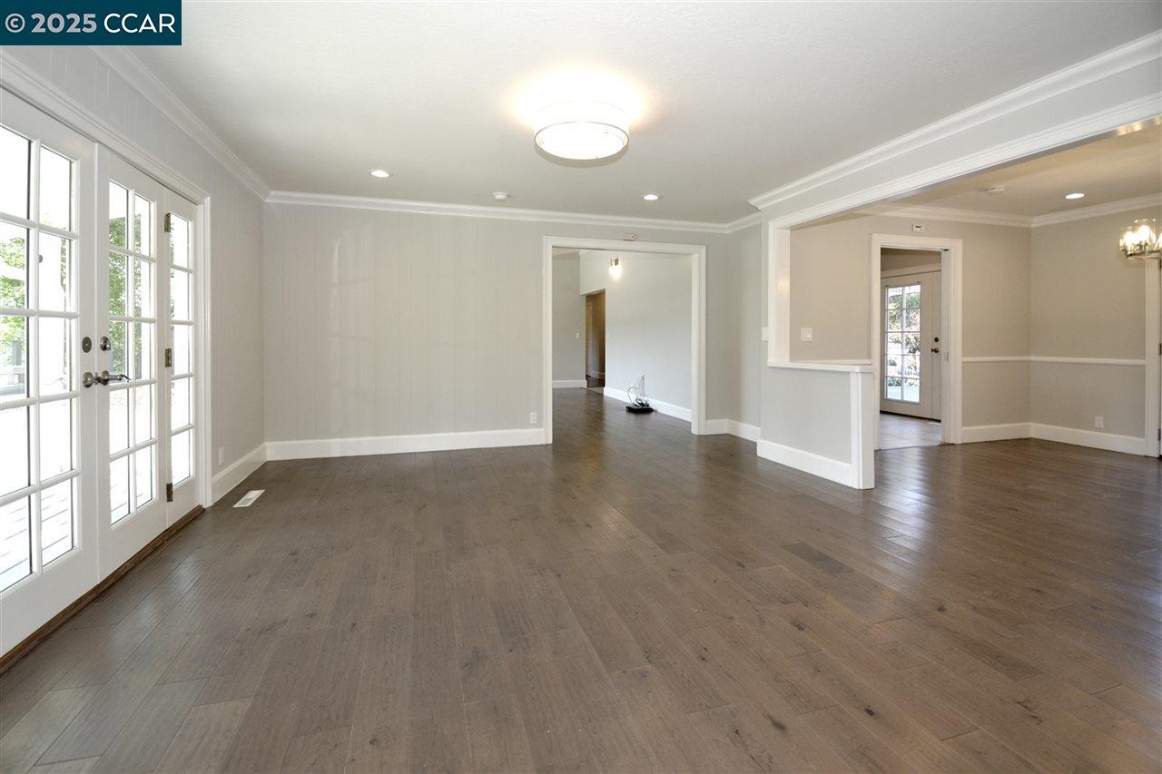 Detail Gallery Image 9 of 29 For 56 Bates Blvd, Orinda,  CA 94563 - 4 Beds | 2/1 Baths