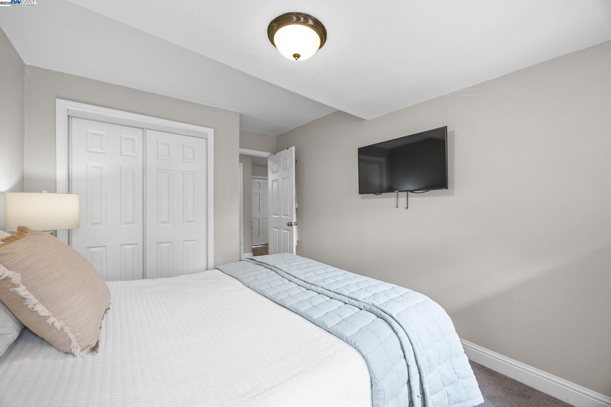 Detail Gallery Image 11 of 22 For 1748 103rd Ave, Oakland,  CA 94603 - 2 Beds | 1 Baths