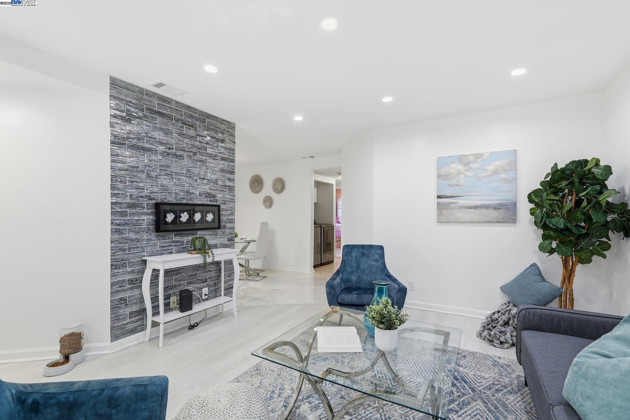Photo #3: 41115042 Listing 