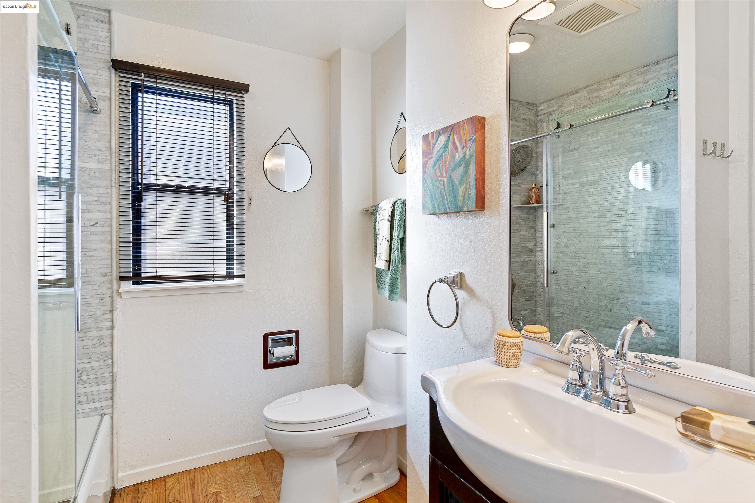 Detail Gallery Image 17 of 39 For 1512 Walnut St, Berkeley,  CA 94709 - – Beds | – Baths