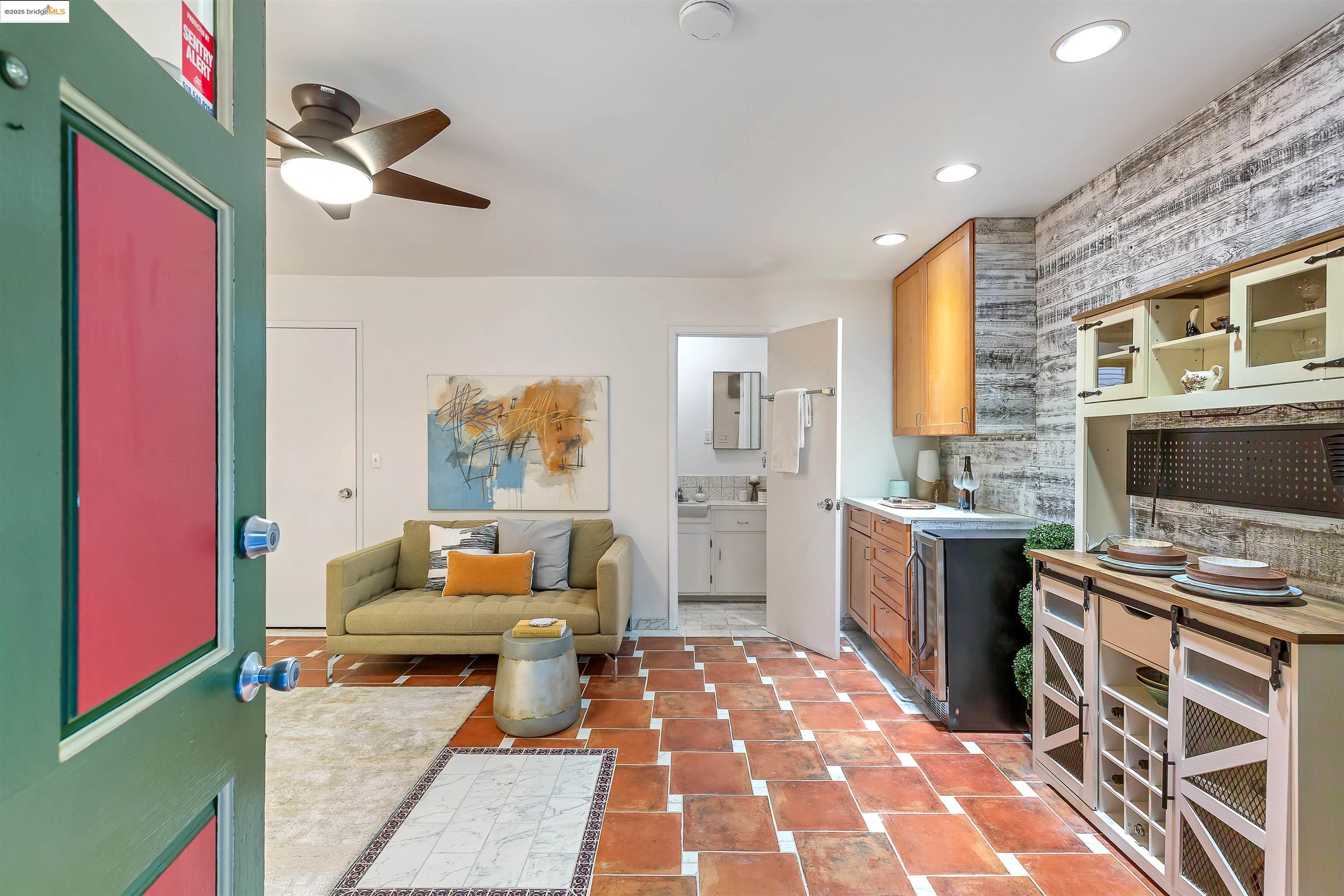 Detail Gallery Image 35 of 39 For 1512 Walnut St, Berkeley,  CA 94709 - – Beds | – Baths