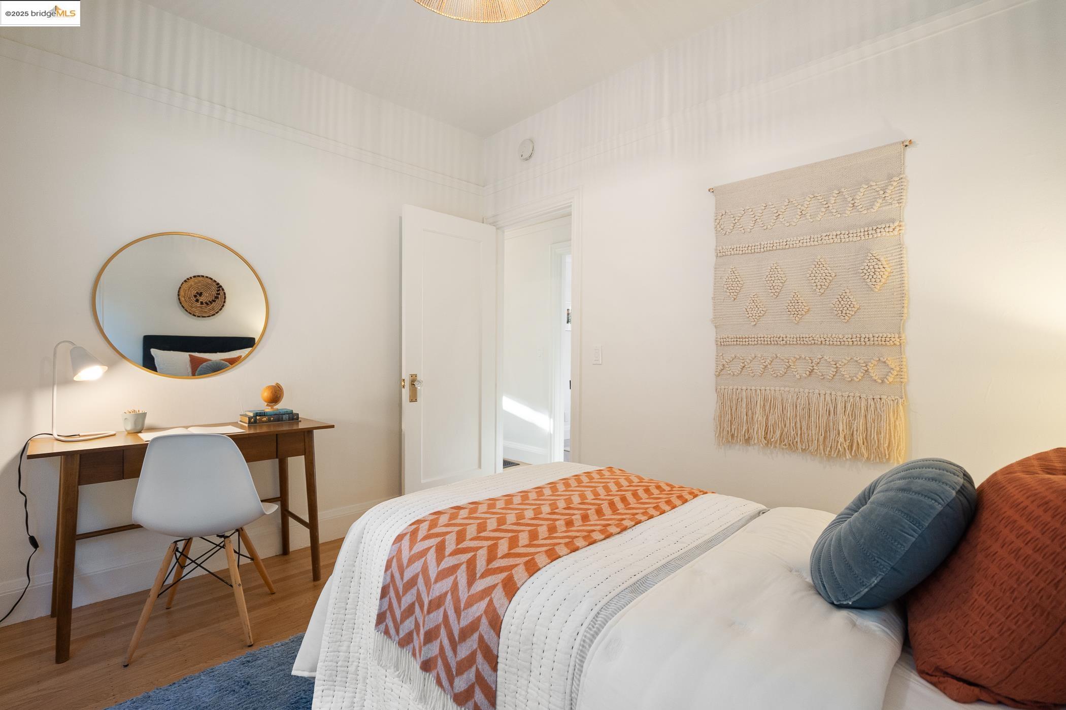 Detail Gallery Image 27 of 56 For 801 Mandana Blvd, Oakland,  CA 94610 - 3 Beds | 1/1 Baths