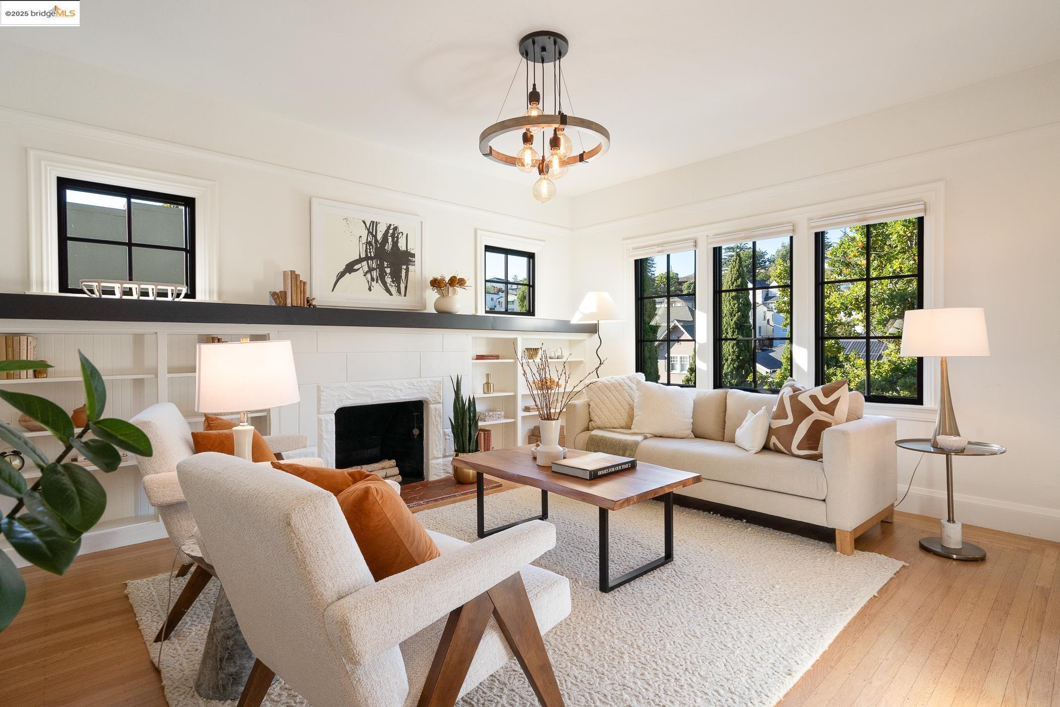 Detail Gallery Image 7 of 56 For 801 Mandana Blvd, Oakland,  CA 94610 - 3 Beds | 1/1 Baths