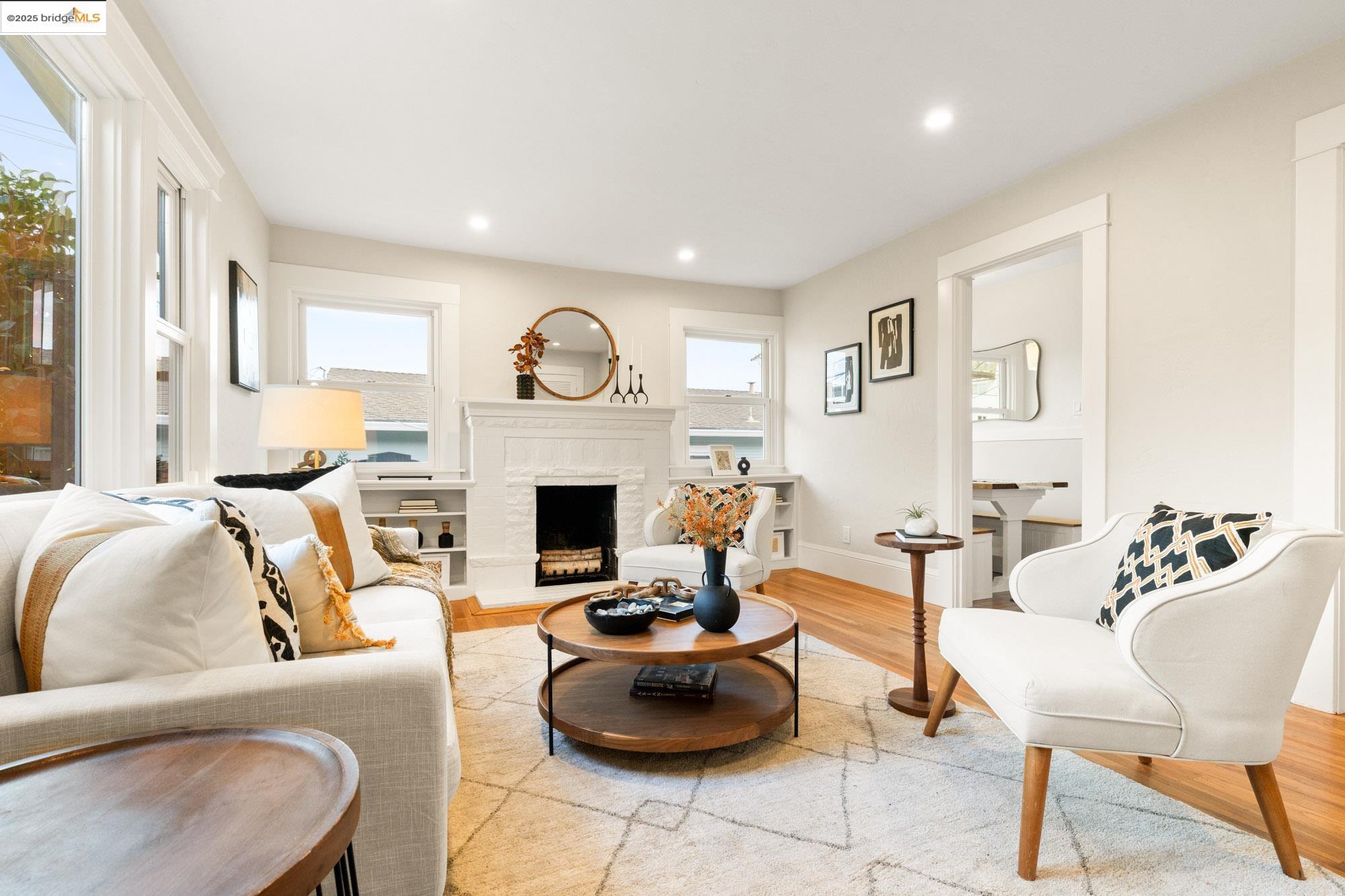 Detail Gallery Image 9 of 60 For 2941 Madeline St, Oakland,  CA 94602 - 2 Beds | 2 Baths