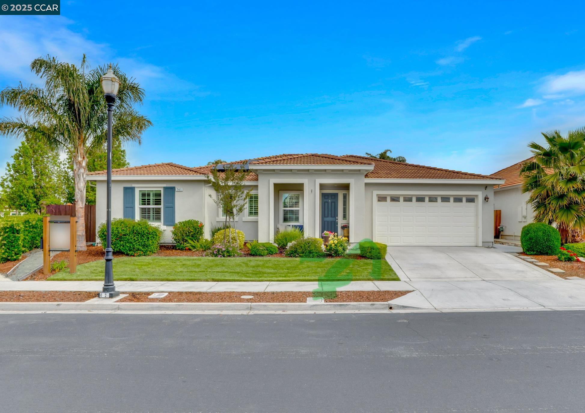 Front Image Thumbnail for CC41115053