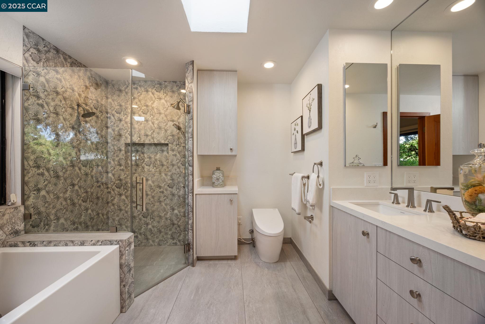 Detail Gallery Image 14 of 35 For 1834 Ivanhoe Ave, Lafayette,  CA 94549 - 5 Beds | 4 Baths