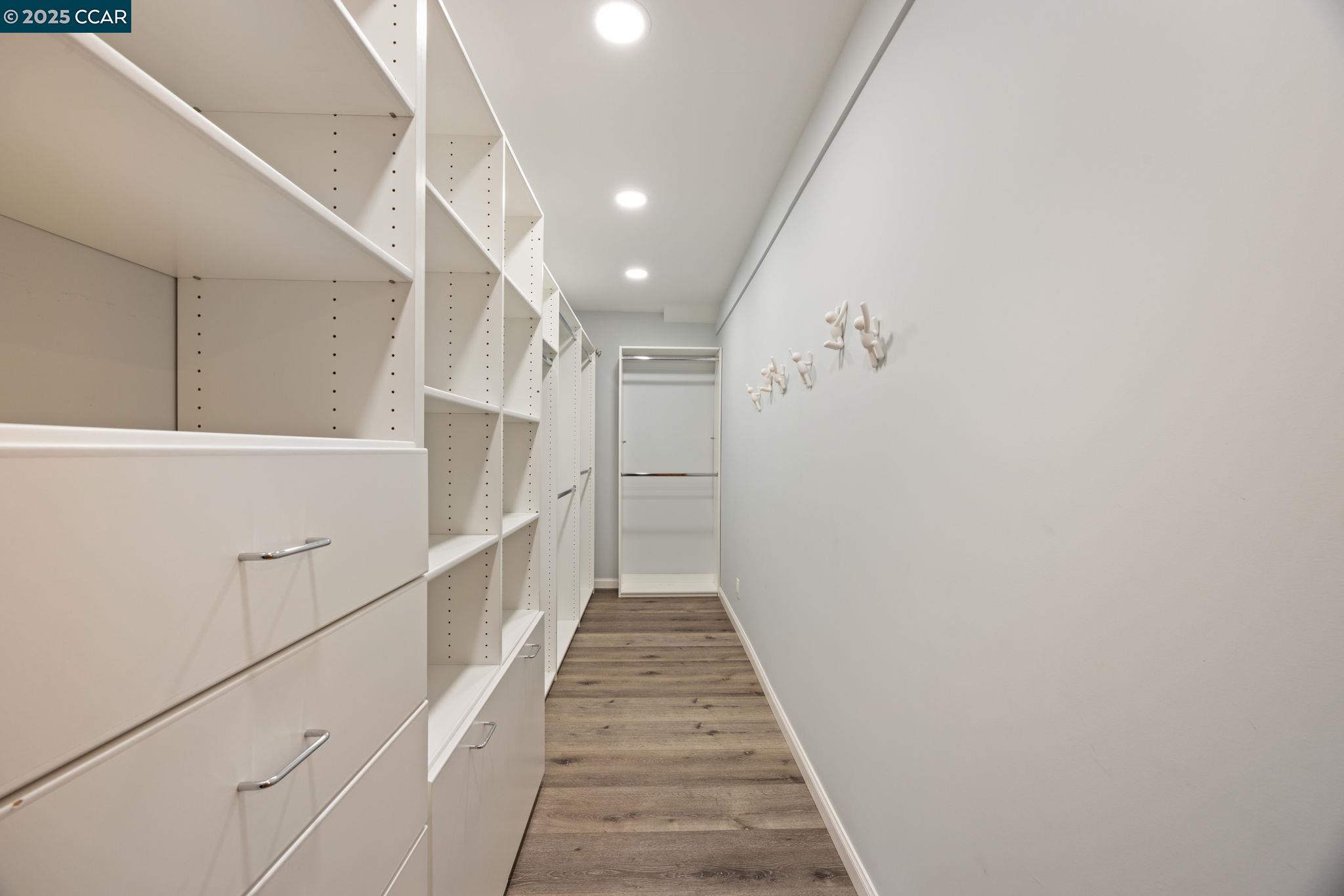 Detail Gallery Image 15 of 35 For 1834 Ivanhoe Ave, Lafayette,  CA 94549 - 5 Beds | 4 Baths