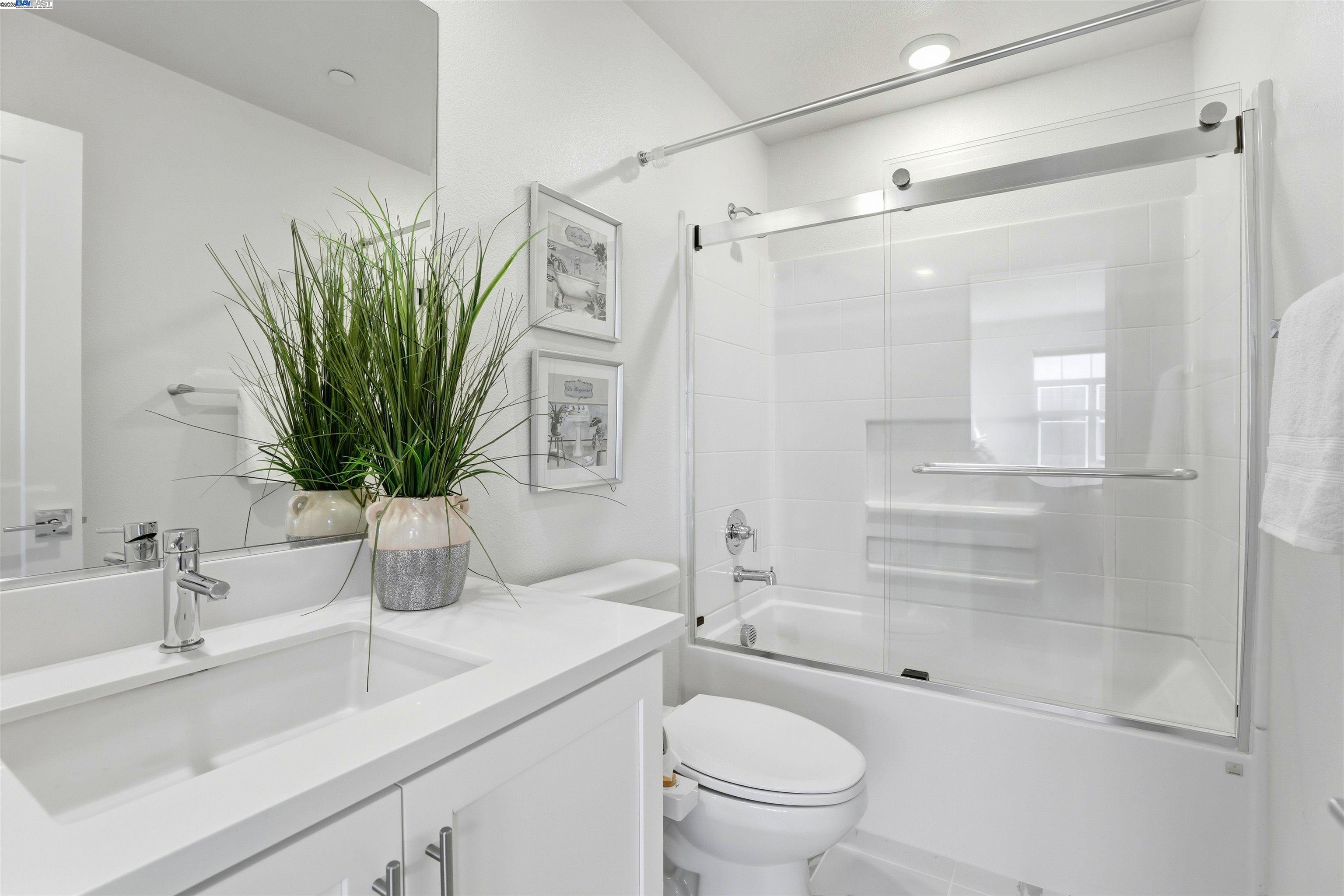 Detail Gallery Image 19 of 31 For 32112 via Vicenza, San Ramon,  CA 94583 - 4 Beds | 3/1 Baths