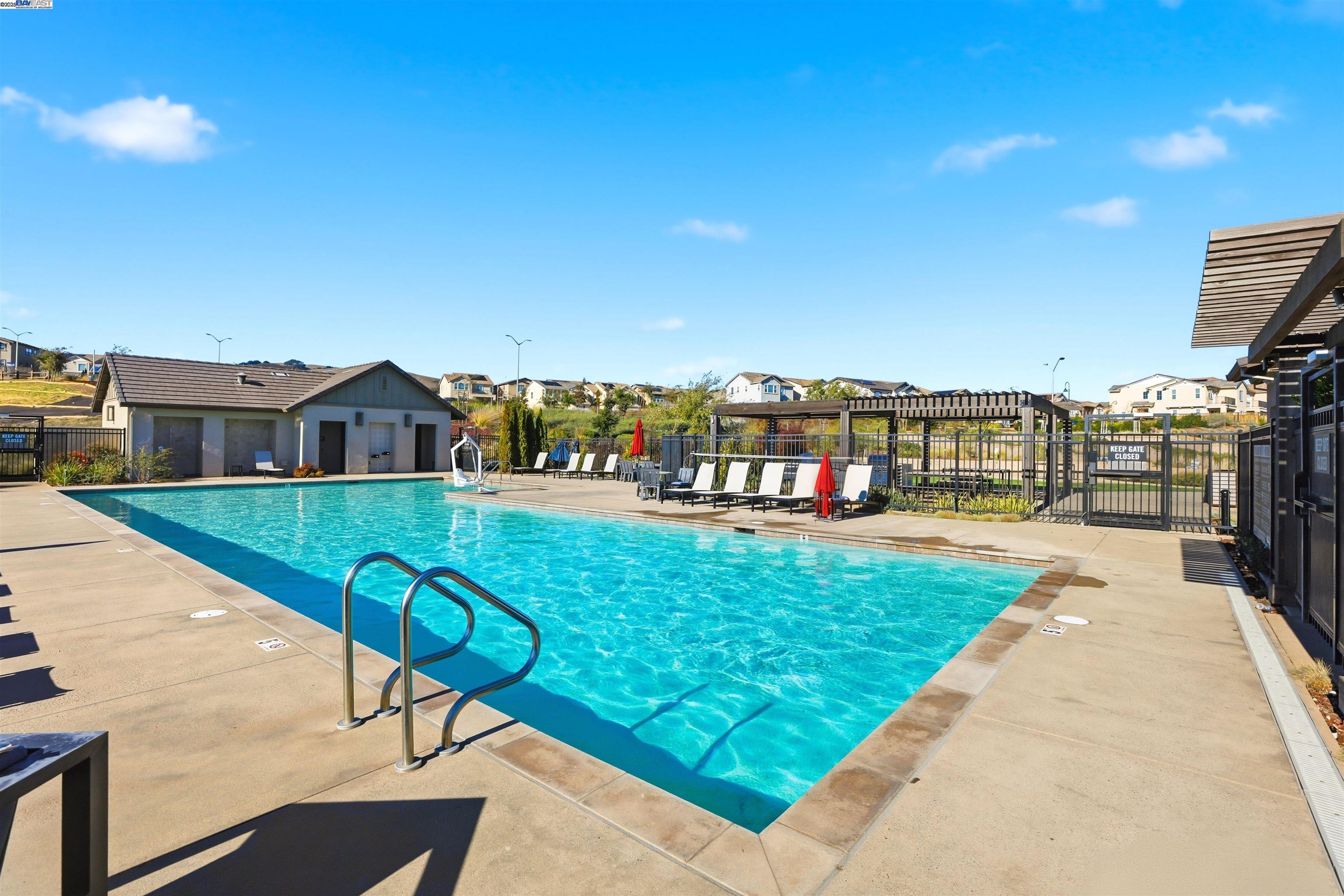 Detail Gallery Image 41 of 42 For 32112 via Vicenza, San Ramon,  CA 94583 - 4 Beds | 3/1 Baths