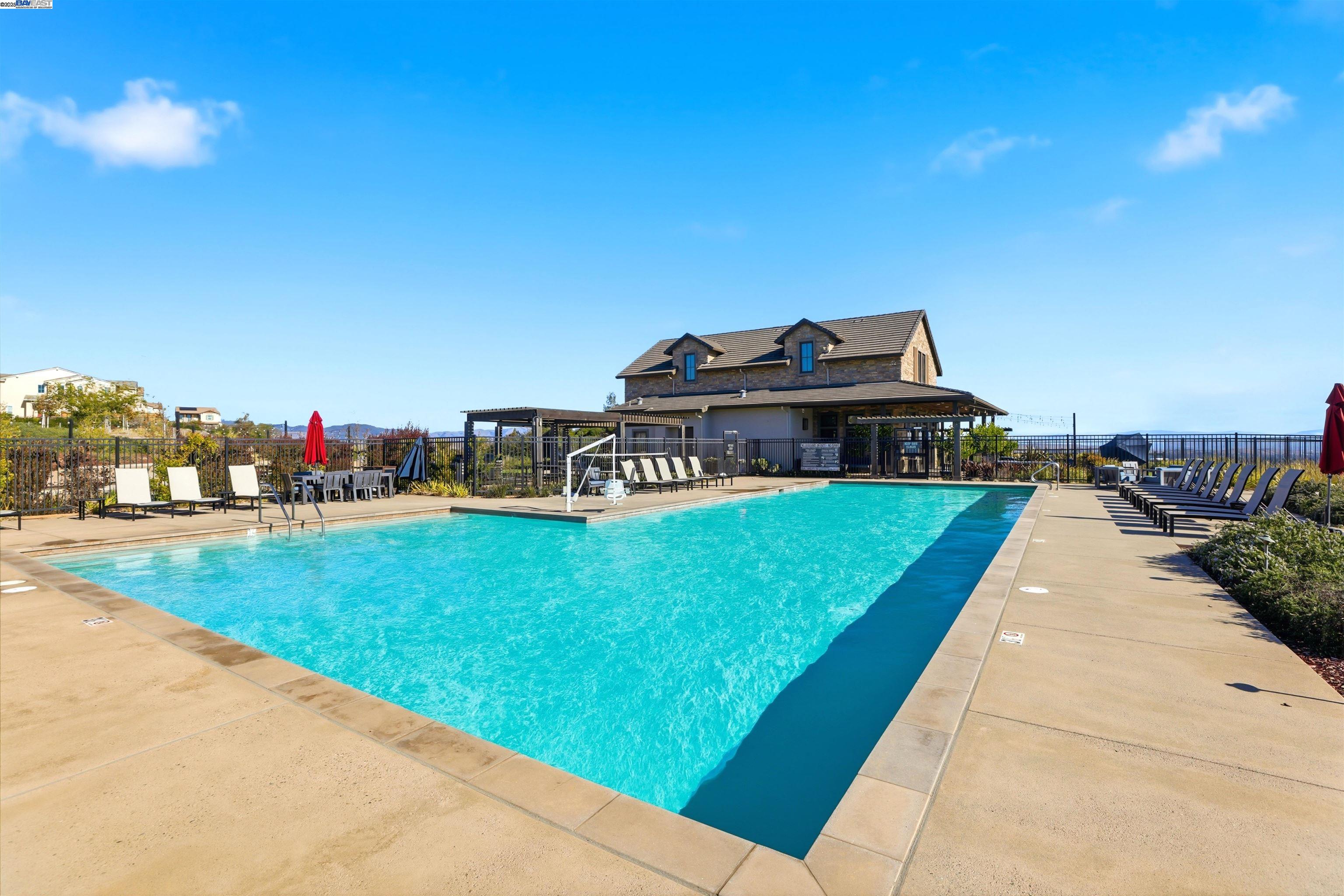 Detail Gallery Image 42 of 42 For 32112 via Vicenza, San Ramon,  CA 94583 - 4 Beds | 3/1 Baths