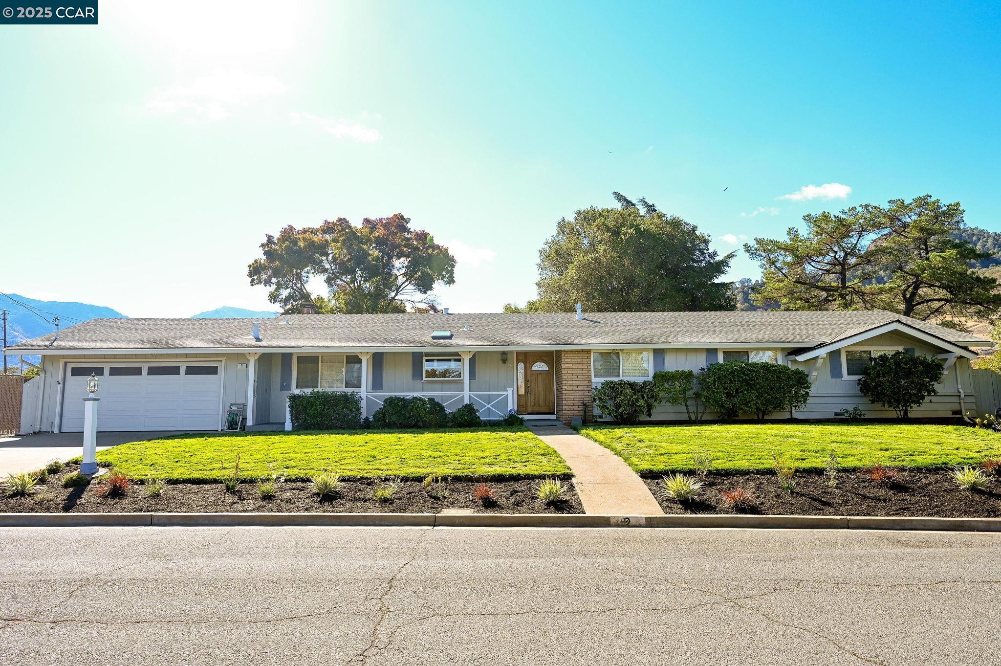 Front Image Thumbnail for CC41115060