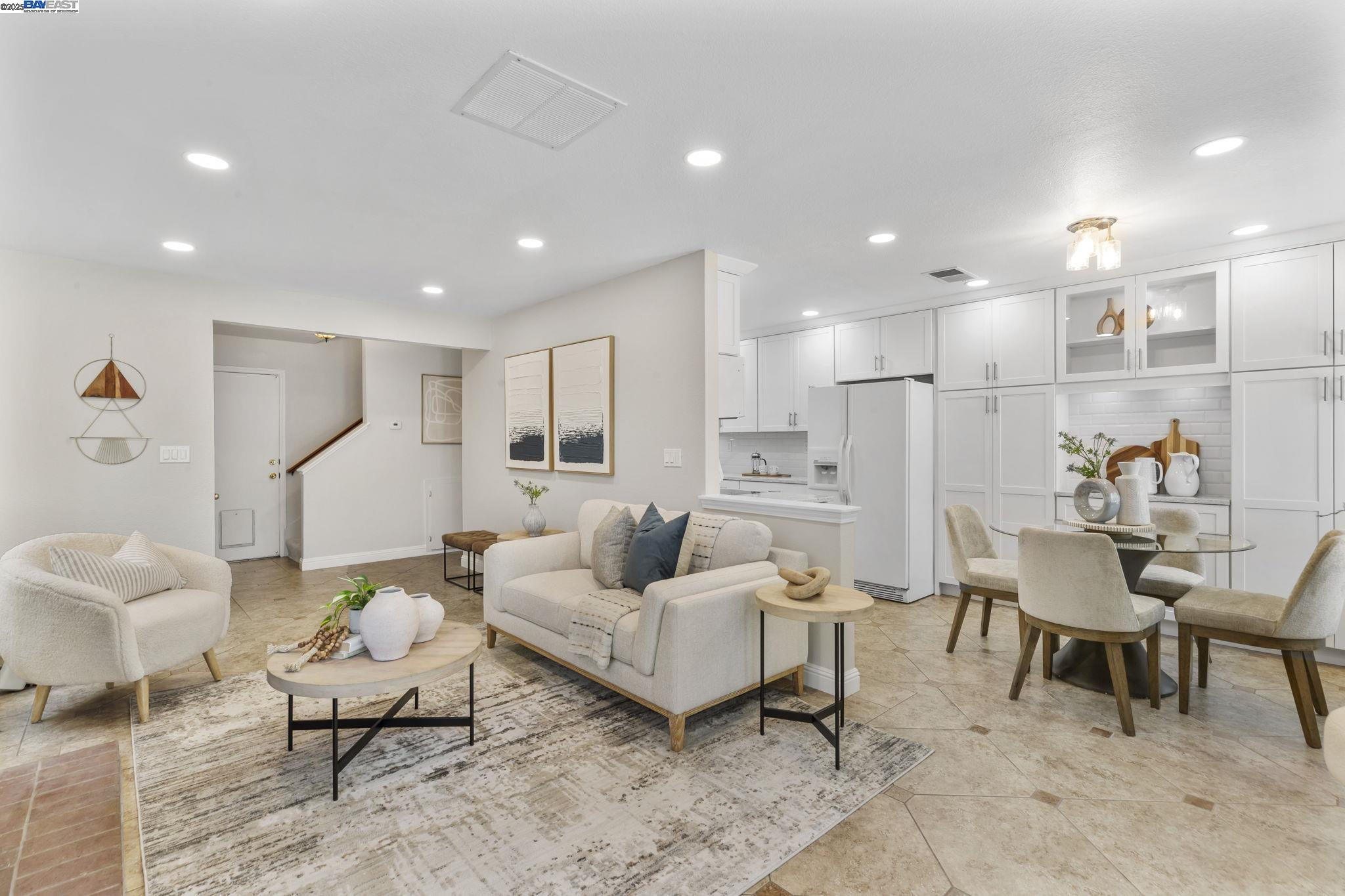 Detail Gallery Image 2 of 40 For 215 Mavis Dr, Pleasanton,  CA 94566 - 3 Beds | 2/1 Baths