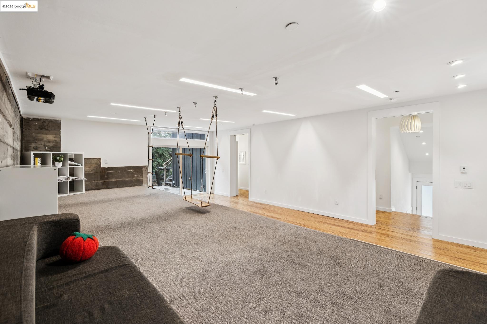 Detail Gallery Image 38 of 60 For 4520 Saint Andrews Road, Oakland,  CA 94605 - 3 Beds | 1/1 Baths