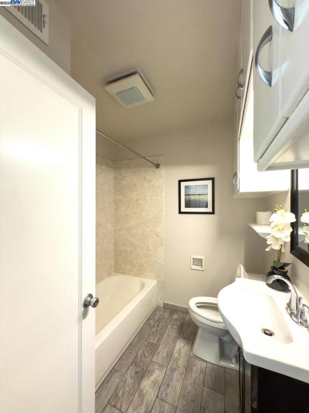 Detail Gallery Image 23 of 34 For 2078 Fairbanks, San Leandro,  CA 94577 - 4 Beds | 2 Baths