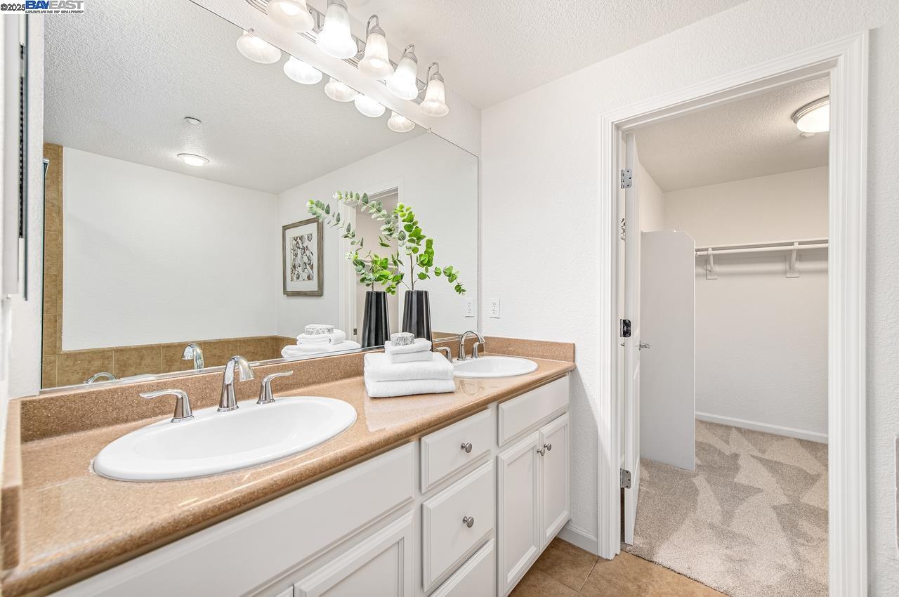 Detail Gallery Image 19 of 50 For 626 Heligan Ln #4,  Livermore,  CA 94551 - 4 Beds | 3/1 Baths