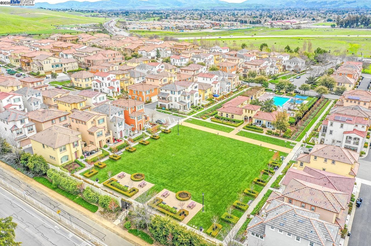 Detail Gallery Image 31 of 50 For 626 Heligan Ln #4,  Livermore,  CA 94551 - 4 Beds | 3/1 Baths