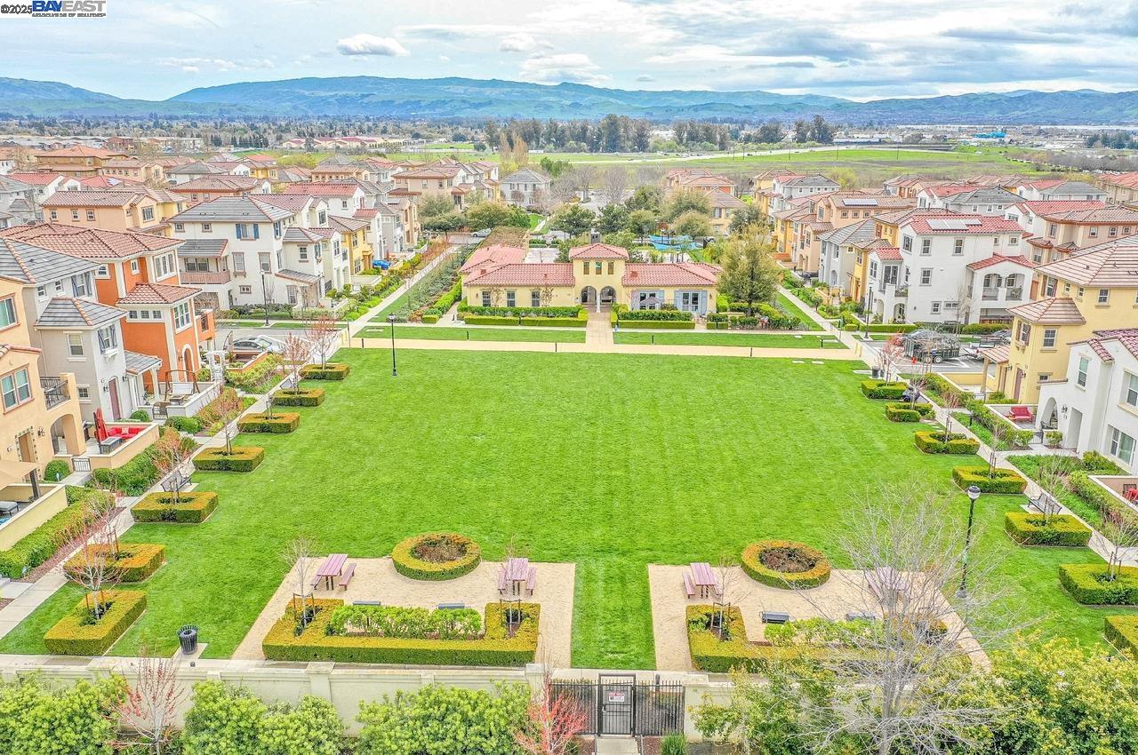 Detail Gallery Image 33 of 50 For 626 Heligan Ln #4,  Livermore,  CA 94551 - 4 Beds | 3/1 Baths