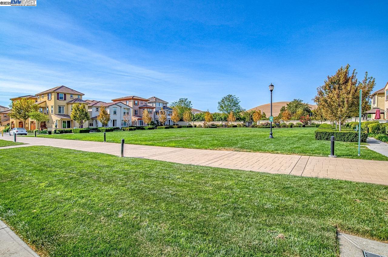 Detail Gallery Image 34 of 50 For 626 Heligan Ln #4,  Livermore,  CA 94551 - 4 Beds | 3/1 Baths