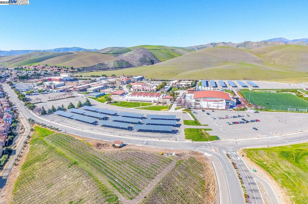 Detail Gallery Image 46 of 50 For 626 Heligan Ln #4,  Livermore,  CA 94551 - 4 Beds | 3/1 Baths