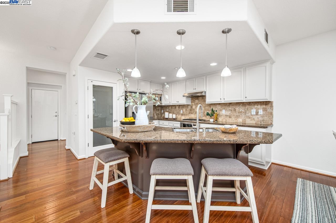 Detail Gallery Image 7 of 50 For 626 Heligan Ln #4,  Livermore,  CA 94551 - 4 Beds | 3/1 Baths