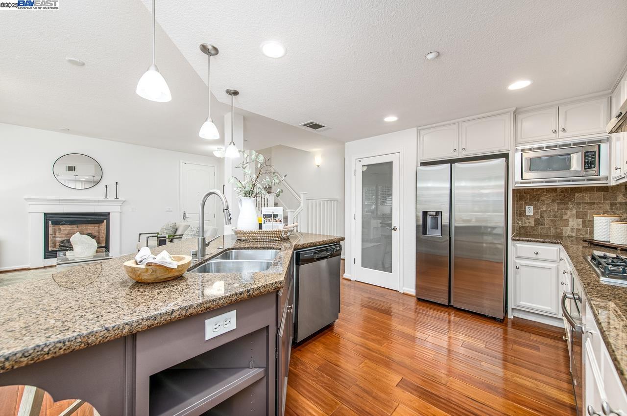 Detail Gallery Image 8 of 50 For 626 Heligan Ln #4,  Livermore,  CA 94551 - 4 Beds | 3/1 Baths