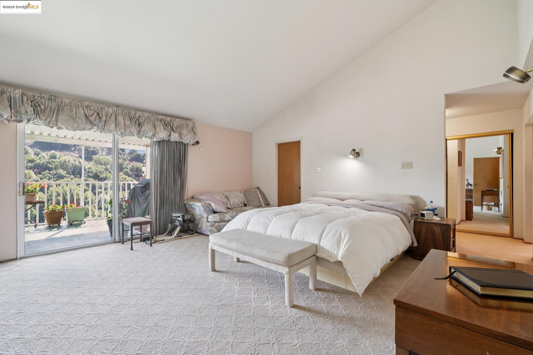 Detail Gallery Image 30 of 56 For 10317 Royal Oak Rd, Oakland,  CA 94605 - 4 Beds | 3 Baths