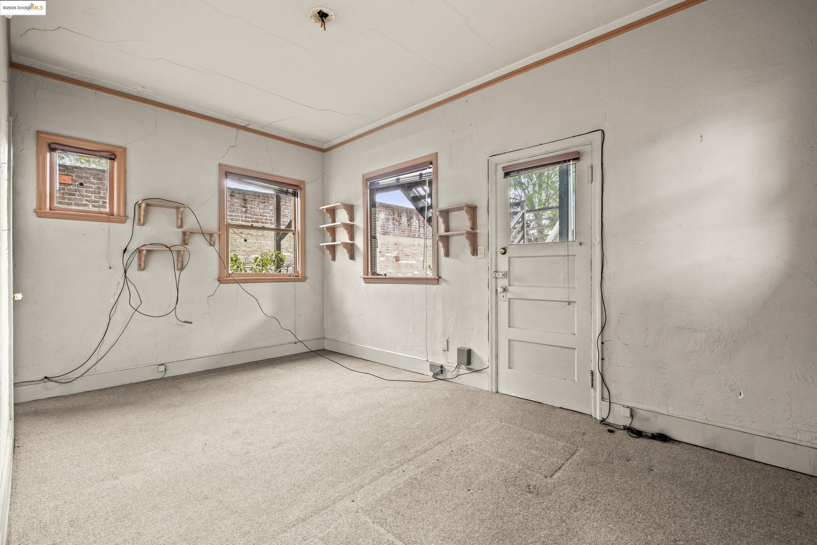 Detail Gallery Image 8 of 41 For 3050 Shattuck, Berkeley,  CA 94705 - 0 Beds | 0/2 Baths