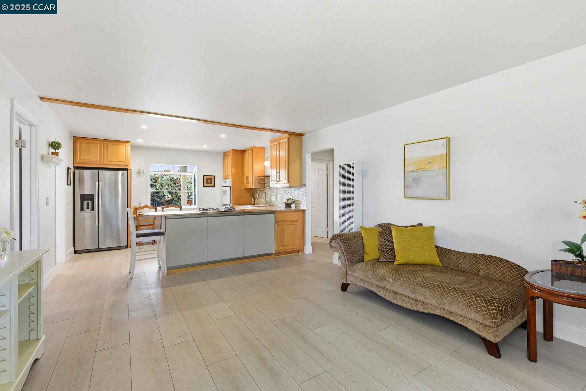 Detail Gallery Image 11 of 36 For 4108 Irene Dr, Martinez,  CA 94553 - 4 Beds | 1 Baths