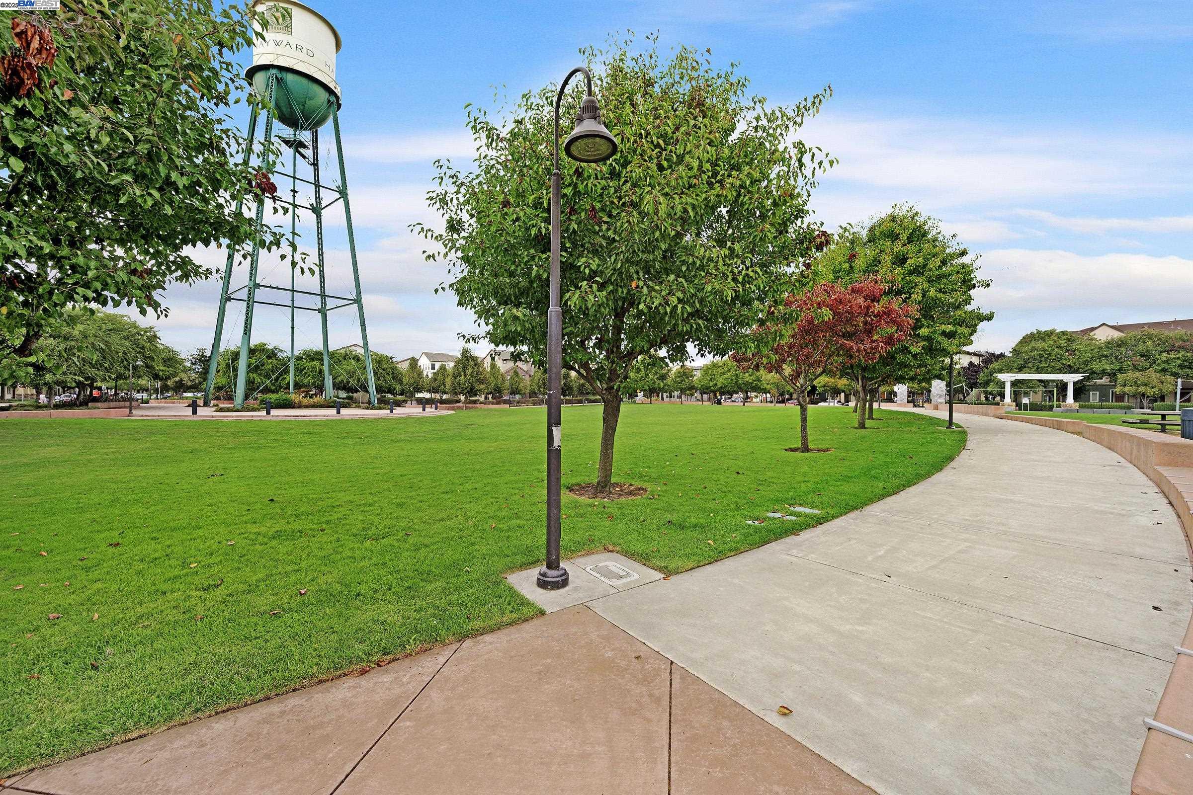 Detail Gallery Image 36 of 44 For 589 Staley Ave, Hayward,  CA 94541 - 2 Beds | 2/1 Baths