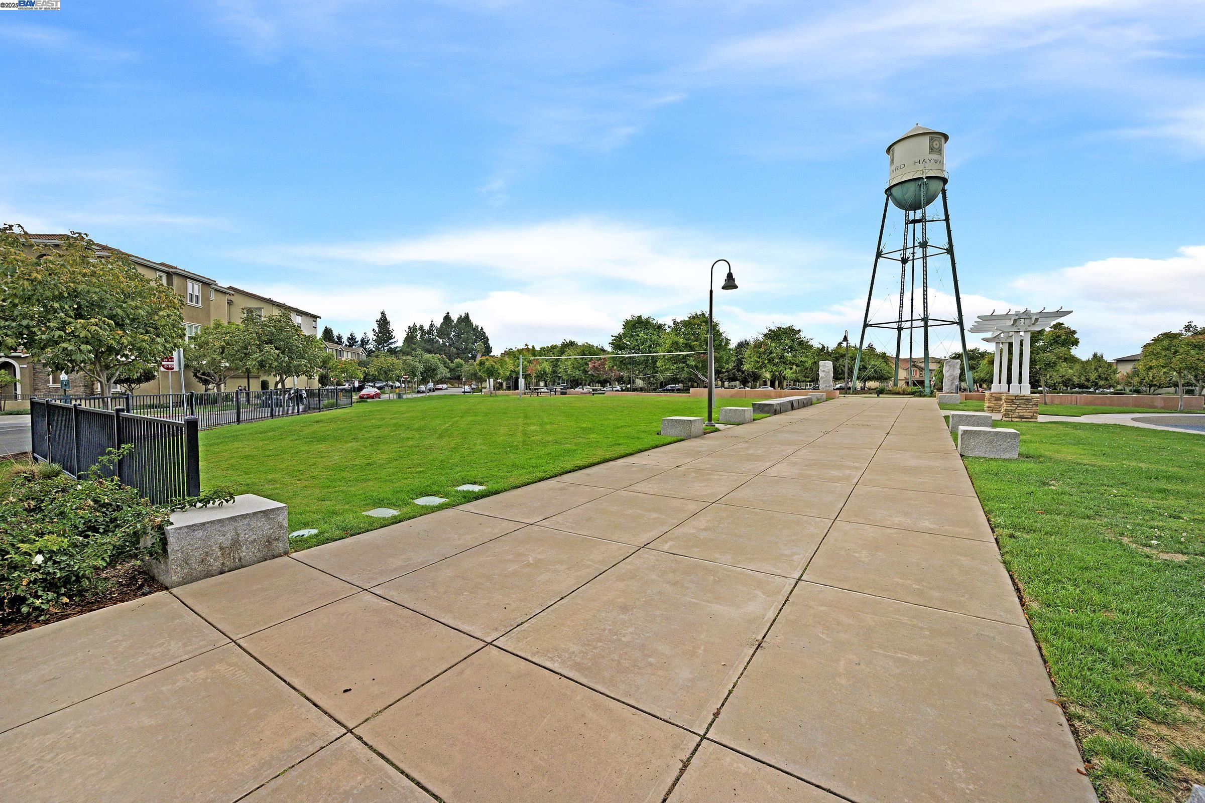 Detail Gallery Image 37 of 44 For 589 Staley Ave, Hayward,  CA 94541 - 2 Beds | 2/1 Baths