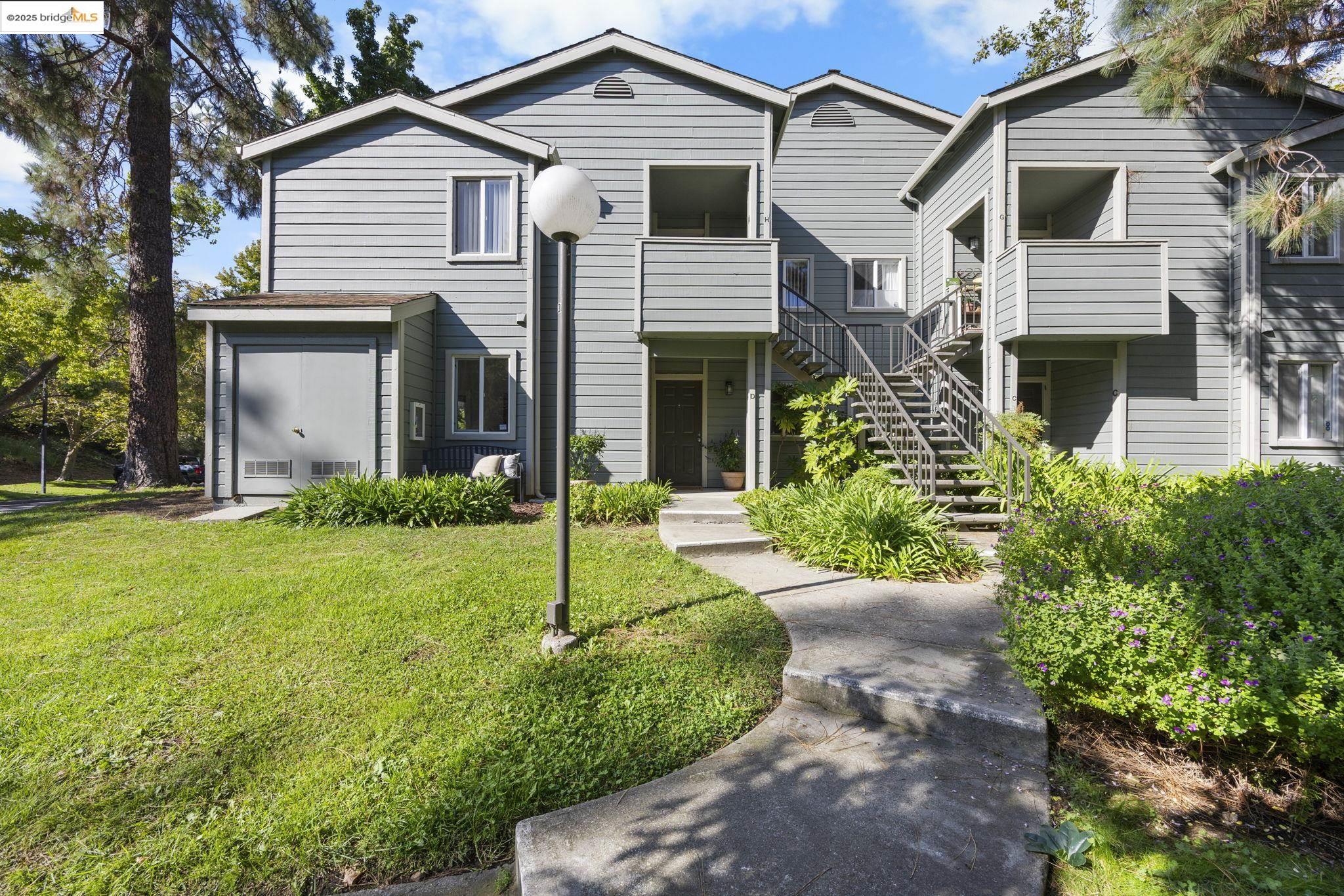 Front Image Thumbnail for EB41115105