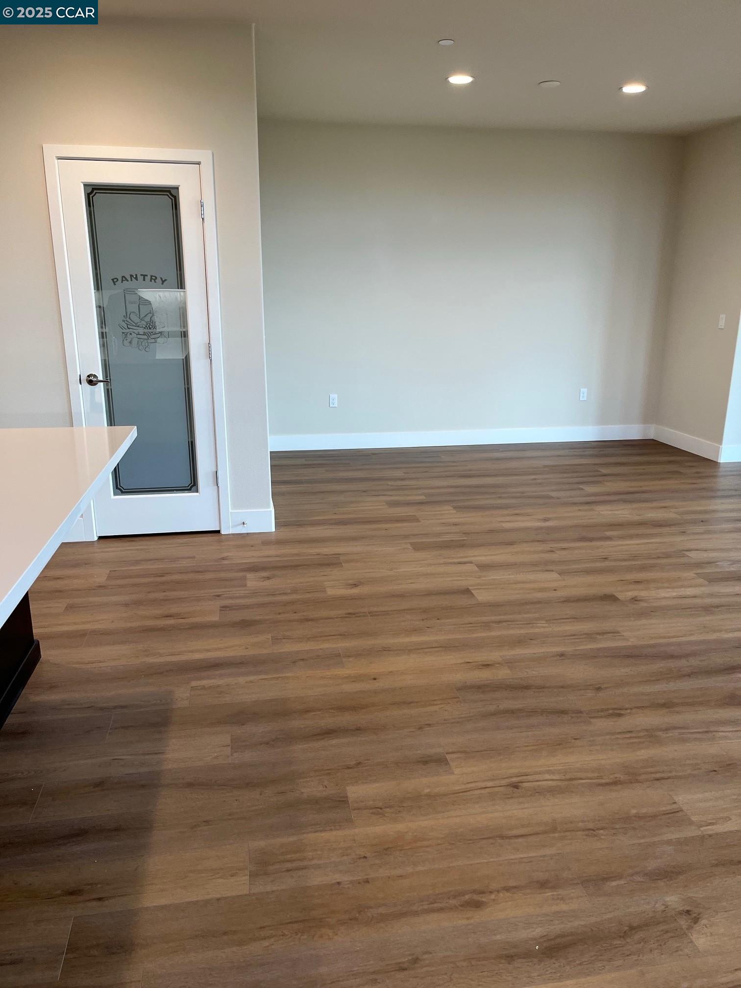 Detail Gallery Image 4 of 11 For 5520 Majestic Oak Court, Antioch,  CA 94531 - 4 Beds | 3/1 Baths