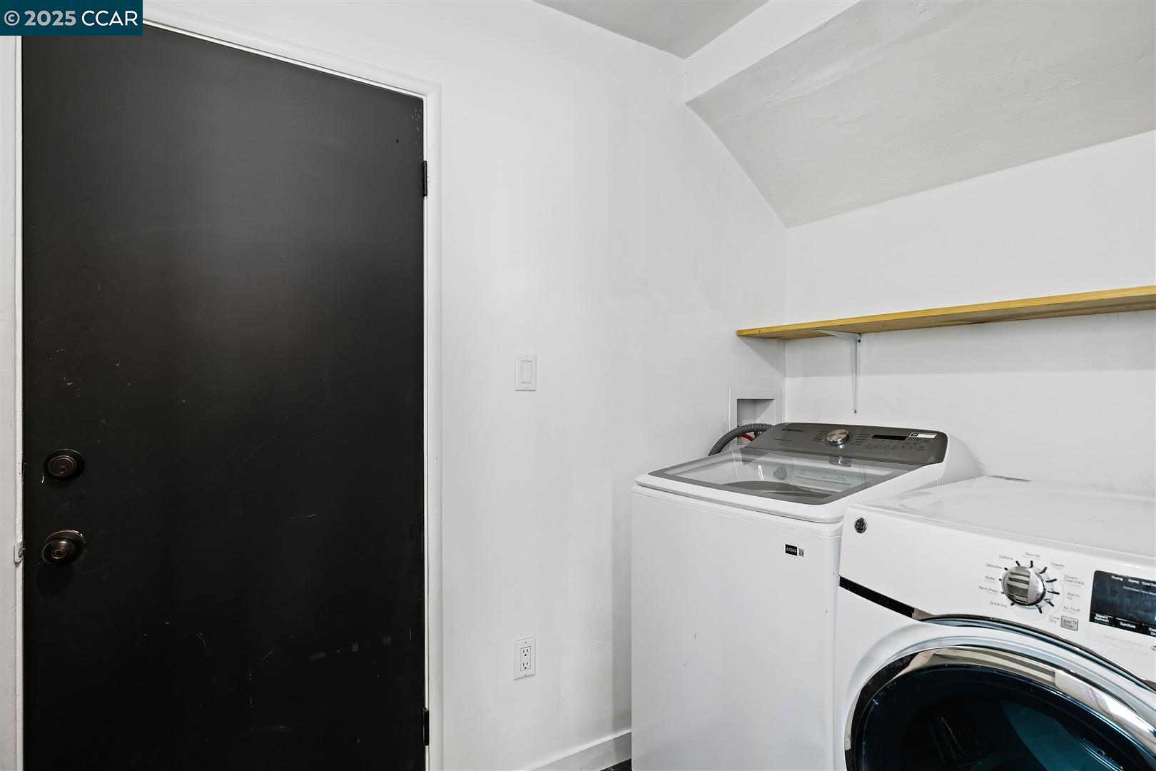 Detail Gallery Image 11 of 45 For 905 61st St, Oakland,  CA 94608 - – Beds | – Baths