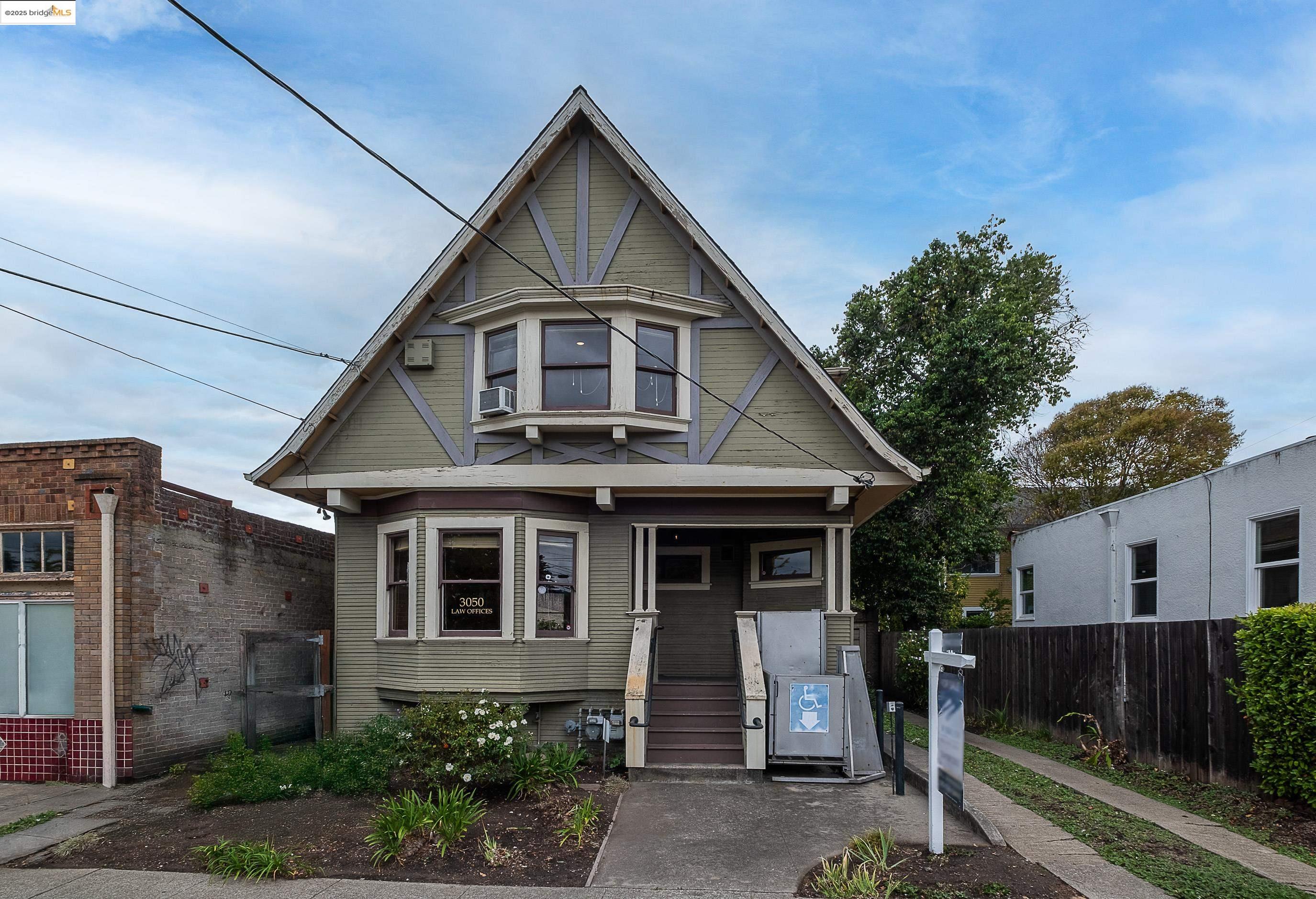 3048 Shattuck