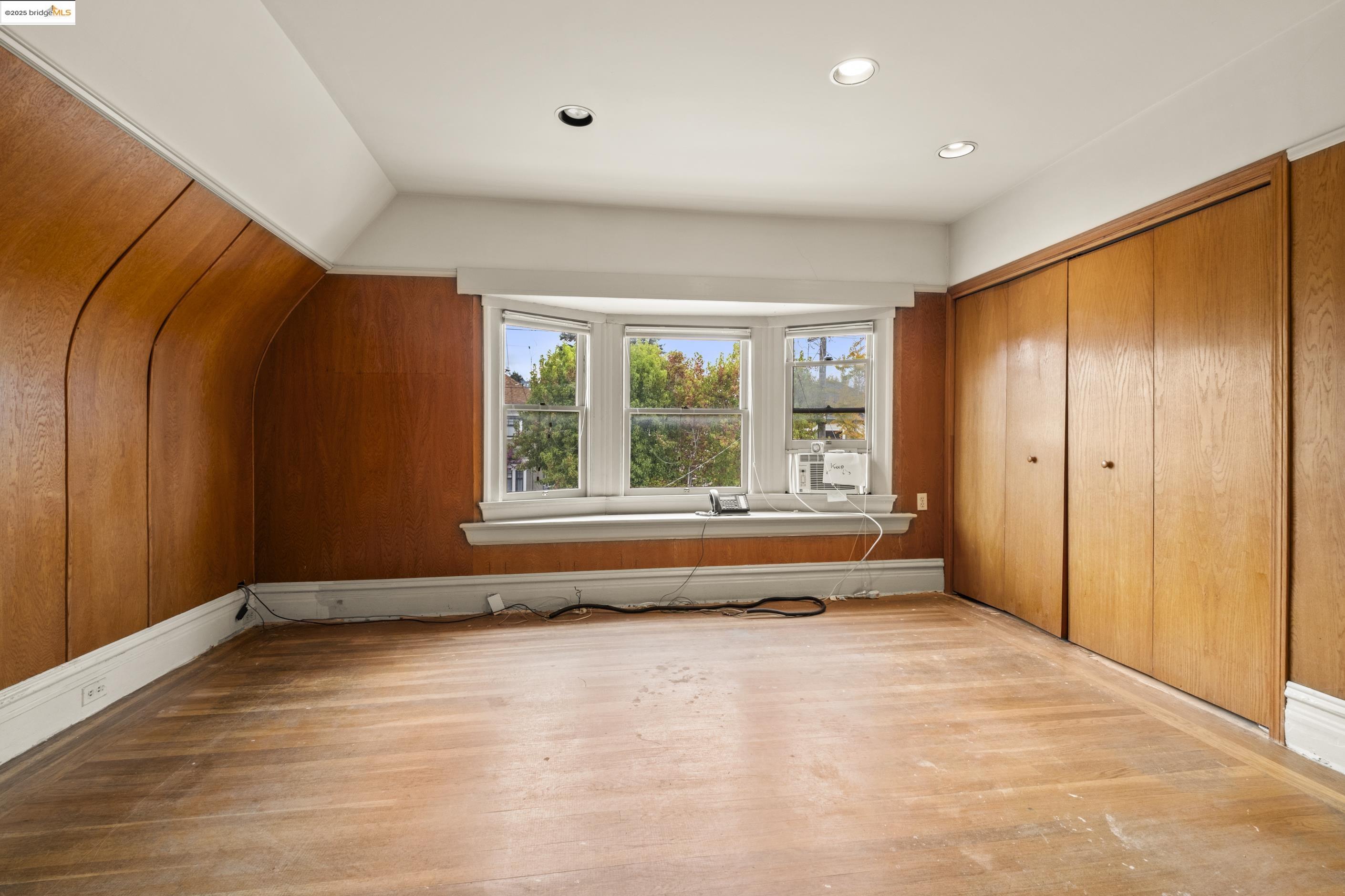 3048 Shattuck