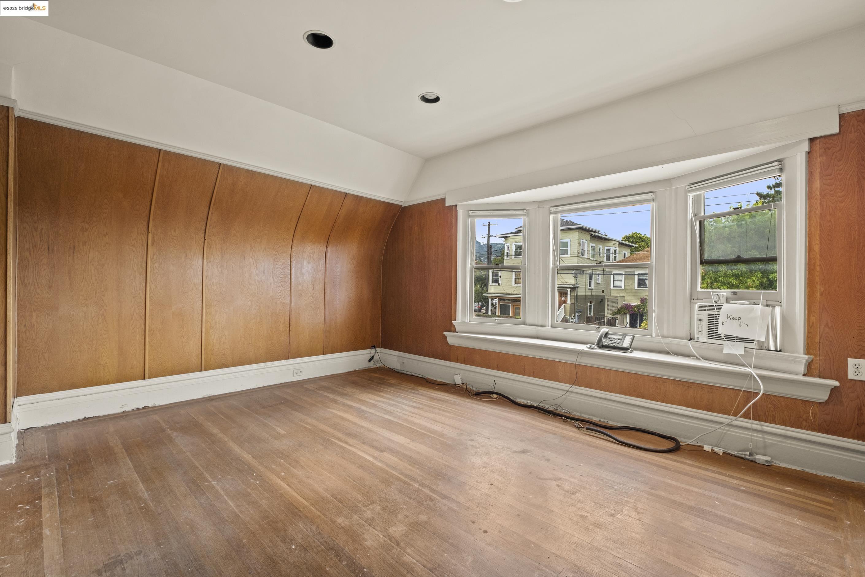 3048 Shattuck