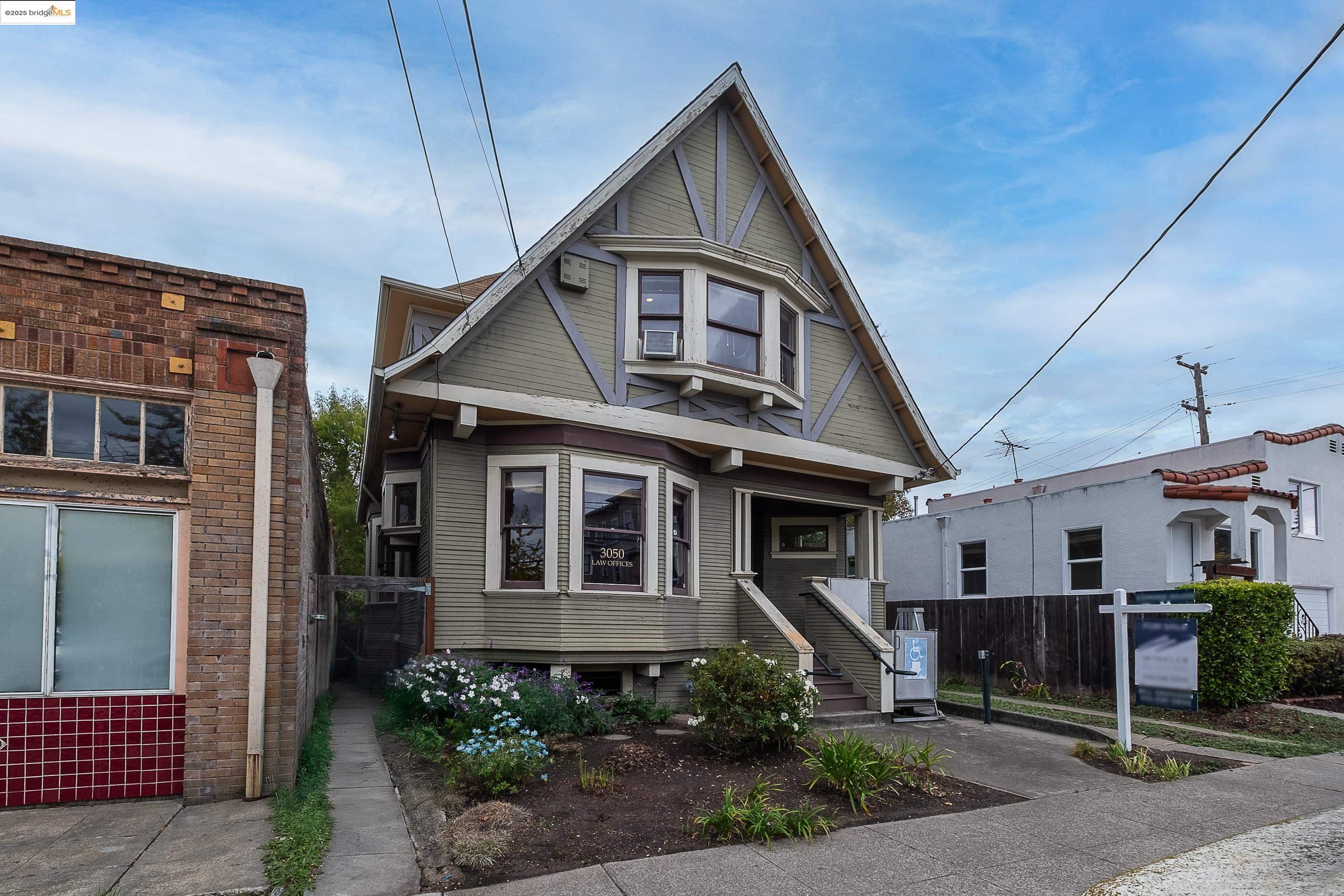3048 Shattuck