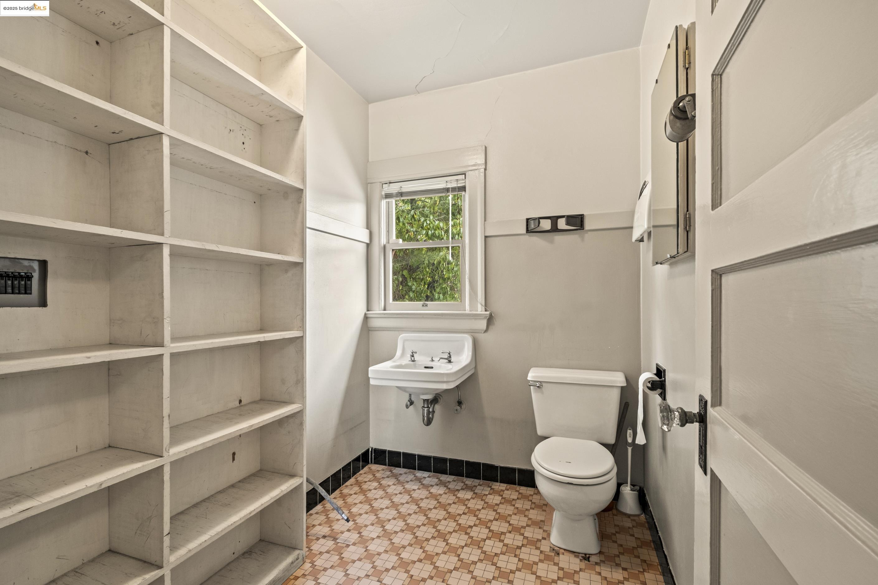3048 Shattuck