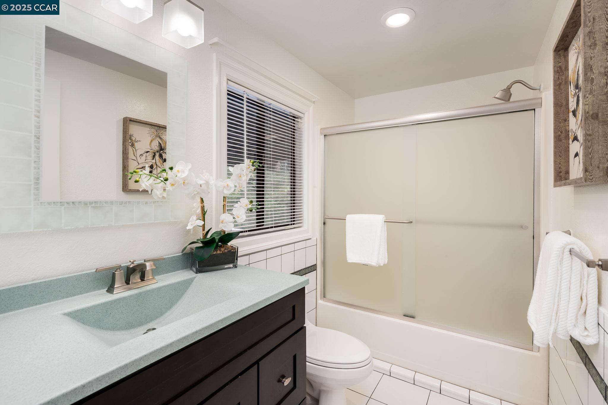 Detail Gallery Image 36 of 60 For 1 Harris Hill Dr, Novato,  CA 94947 - 4 Beds | 2/1 Baths