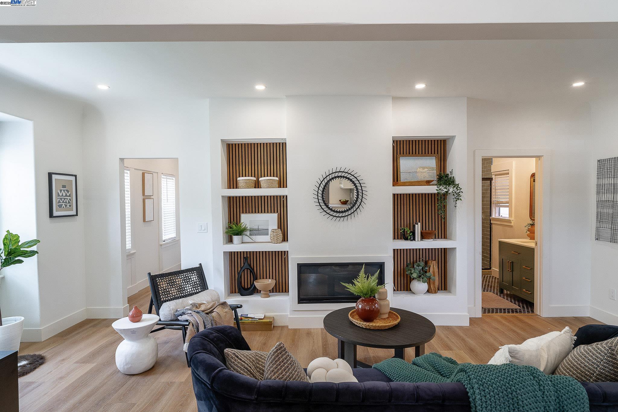 Detail Gallery Image 13 of 41 For 3708 Lyon Ave, Oakland,  CA 94601 - 2 Beds | 2 Baths