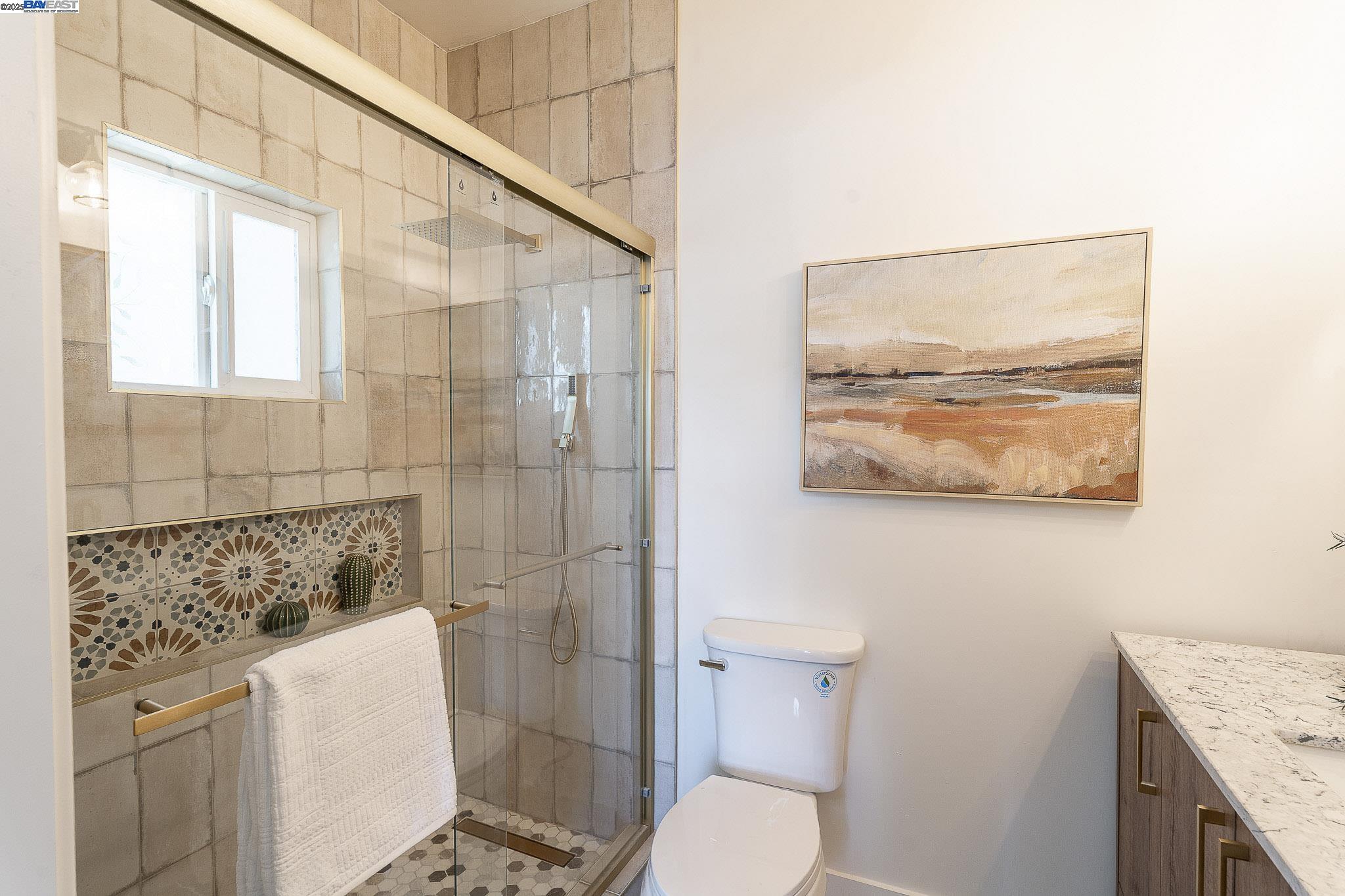 Detail Gallery Image 33 of 41 For 3708 Lyon Ave, Oakland,  CA 94601 - 2 Beds | 2 Baths