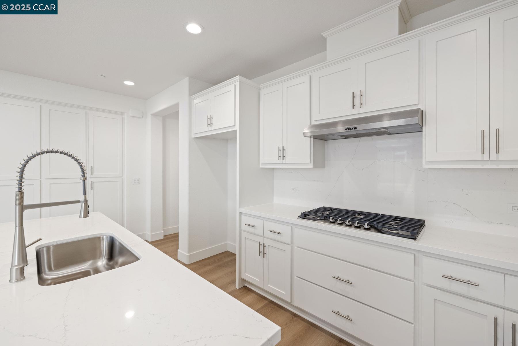 Detail Gallery Image 14 of 39 For 127 Bodega Drive, Lodi,  CA 95240-0000 - 4 Beds | 2/1 Baths