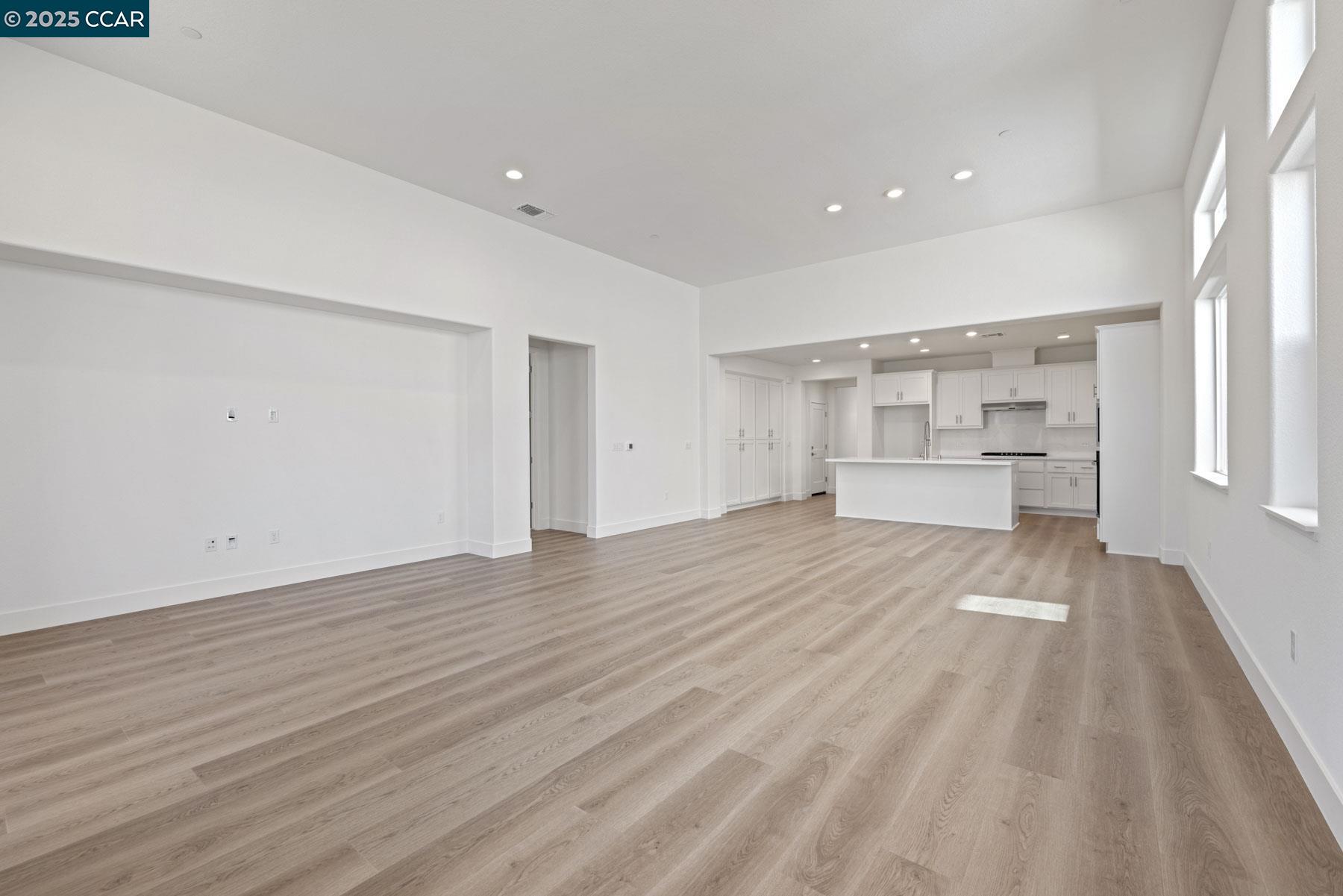 Detail Gallery Image 17 of 39 For 127 Bodega Drive, Lodi,  CA 95240-0000 - 4 Beds | 2/1 Baths