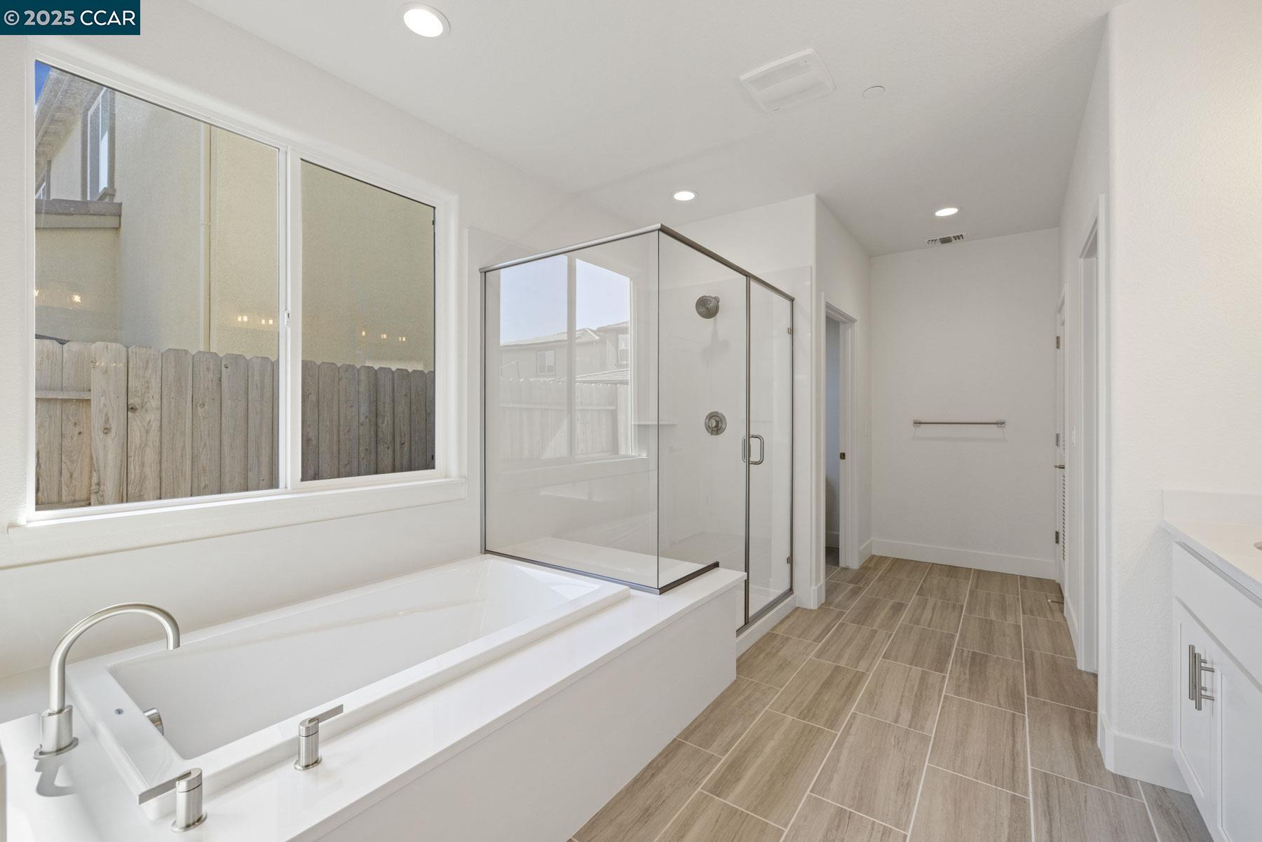 Detail Gallery Image 23 of 39 For 127 Bodega Drive, Lodi,  CA 95240-0000 - 4 Beds | 2/1 Baths