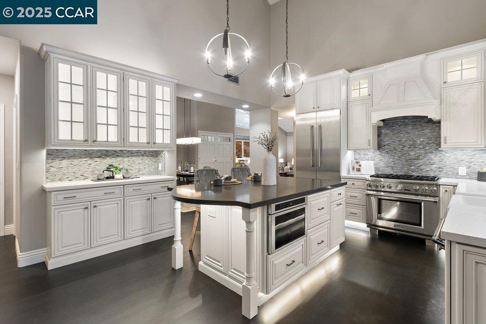 Front Image Thumbnail for CC41115145