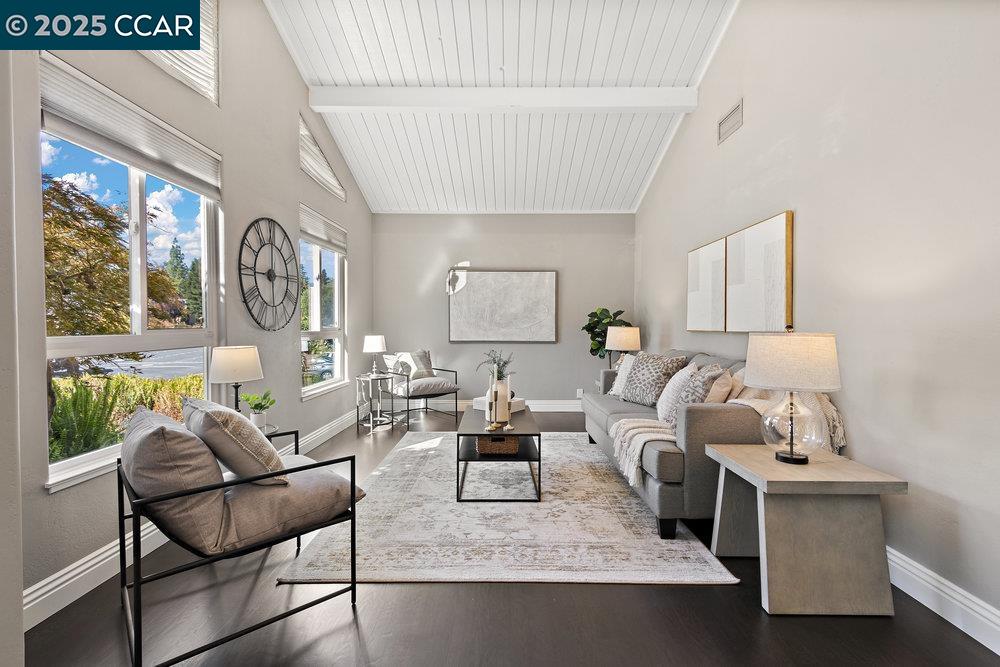 Detail Gallery Image 11 of 59 For 1910 Morello Ave, Pleasant Hill,  CA 94523 - 4 Beds | 2 Baths