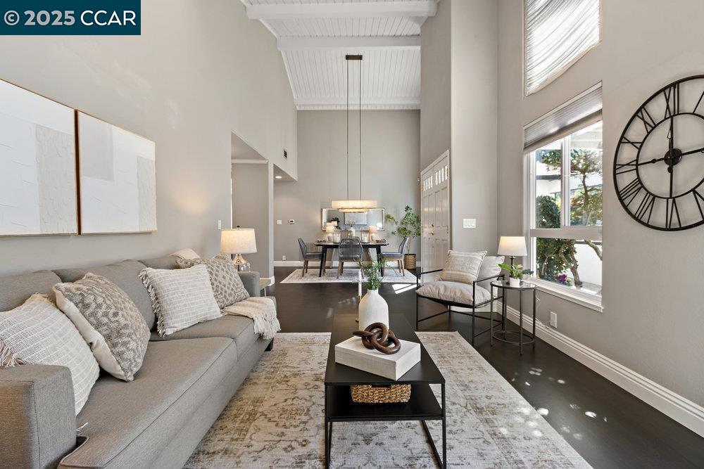 Detail Gallery Image 13 of 59 For 1910 Morello Ave, Pleasant Hill,  CA 94523 - 4 Beds | 2 Baths