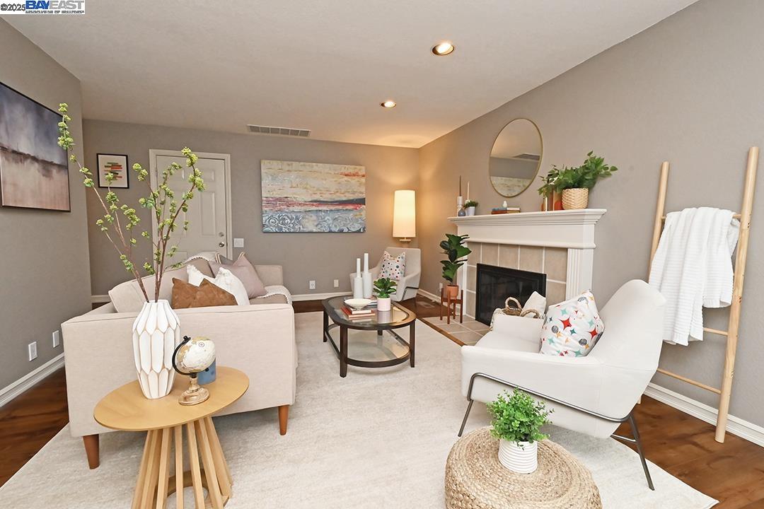 Detail Gallery Image 16 of 35 For 4832 Knox Gate Ct, Pleasanton,  CA 94566 - 4 Beds | 2/1 Baths