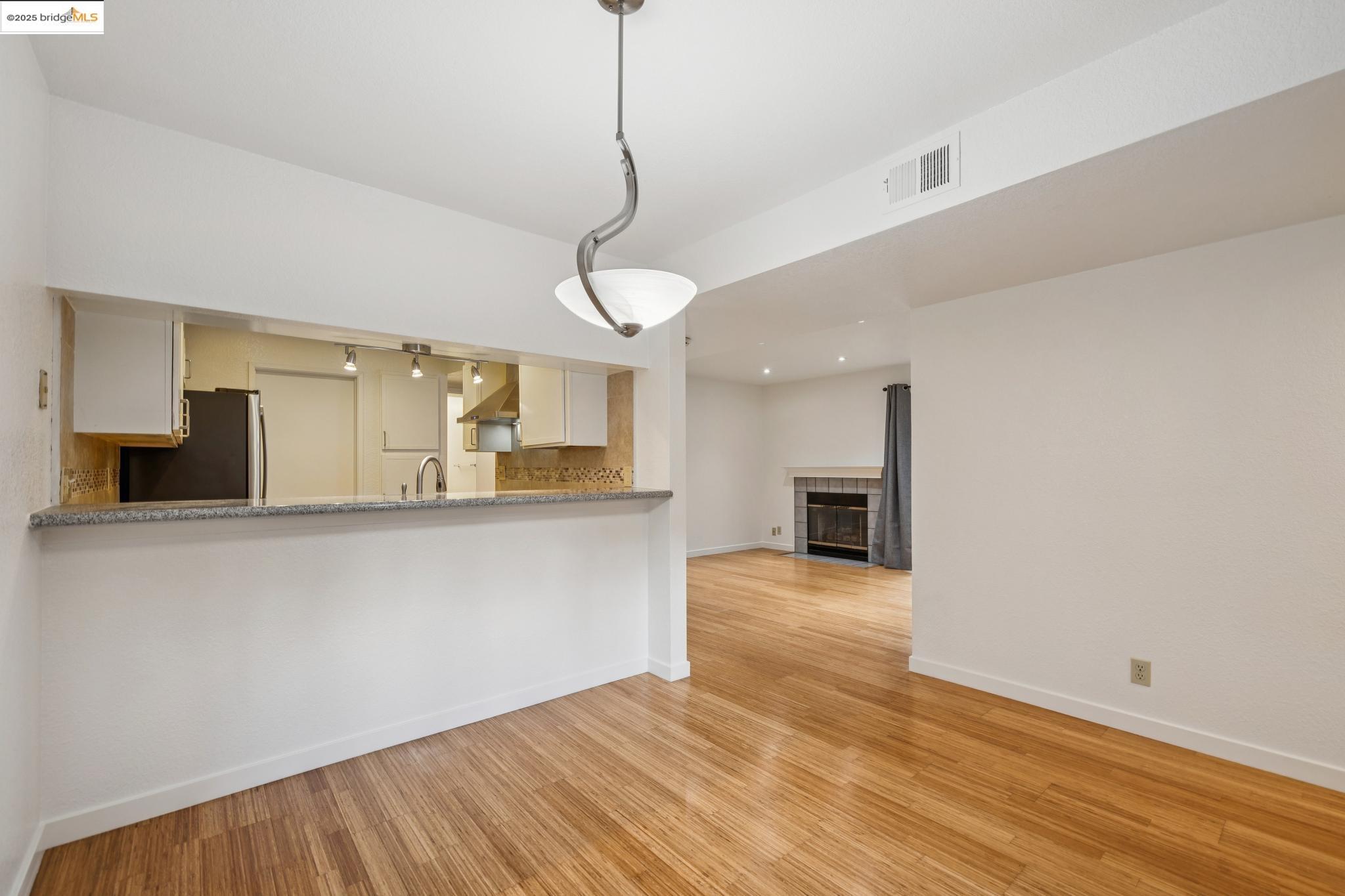 Photo #3: 41115147 Listing 